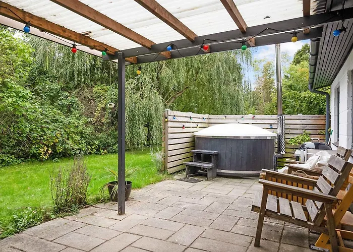 Birkevnget 9, 4850 Stubbekbing Hotell